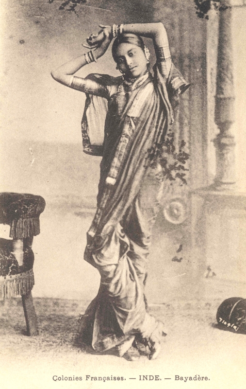 15-26 - Inde francaise - bayadere